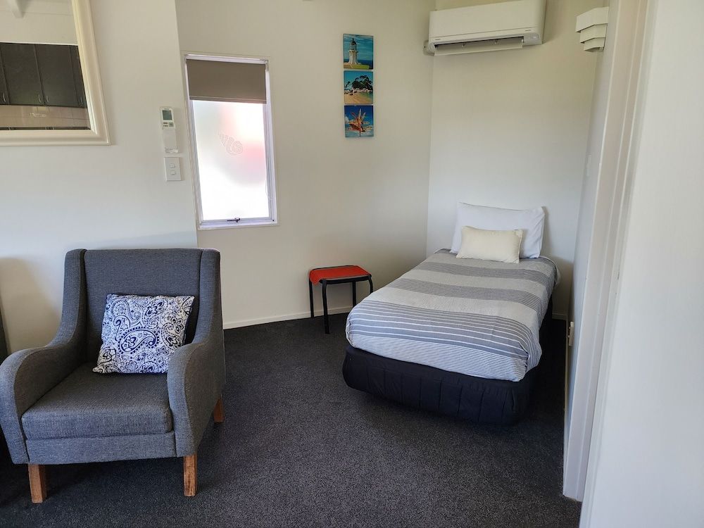 Ohope Beach Motel Deluxe Apartment, Sea View 2