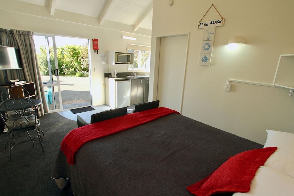 Ohope Beach Motel Queen Accessible Studio 3