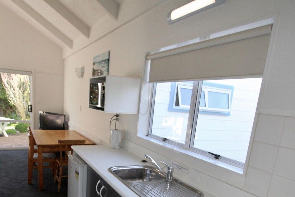Ohope Beach Motel Apartment, 1 Bedroom, Non Smoking, Garden View 14