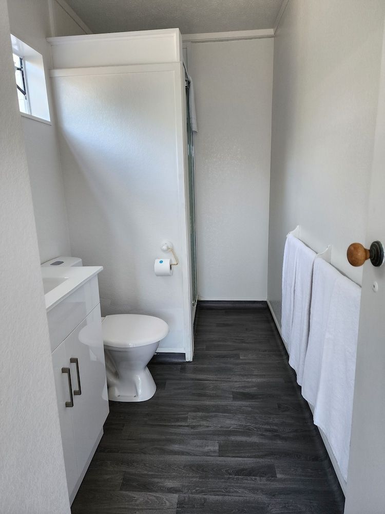 Ohope Beach Motel Apartment, 1 Bedroom, Non Smoking, Garden View 10