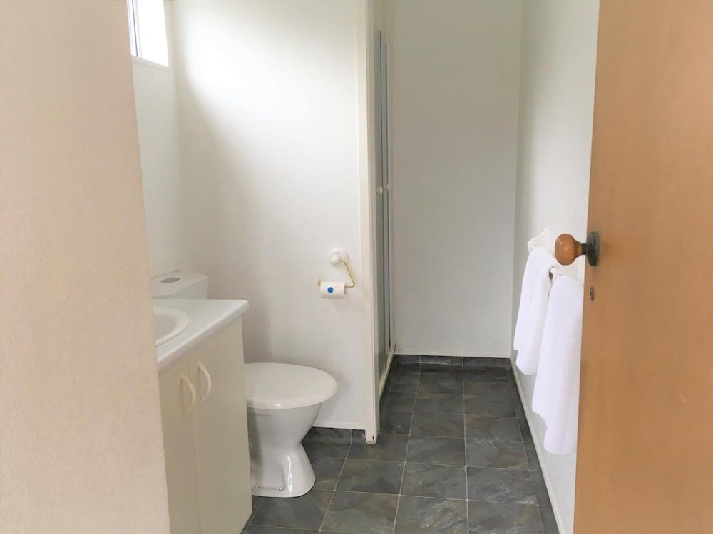 Ohope Beach Motel Apartment, 1 Bedroom, Non Smoking, Garden View 9