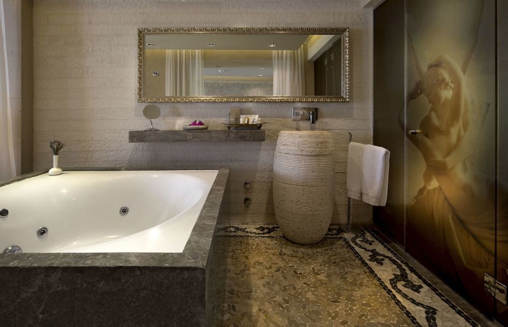 Martı Hemithea Hotel Deluxe Room 3