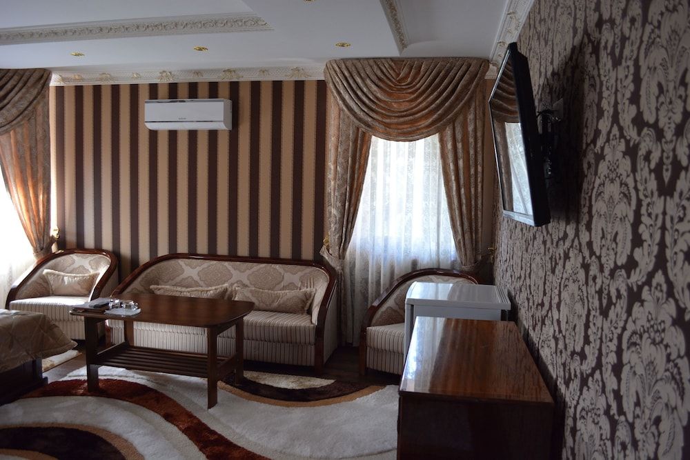 Papillon Hotel Luxury Room 2
