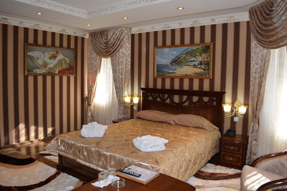 Papillon Hotel Luxury Room 5
