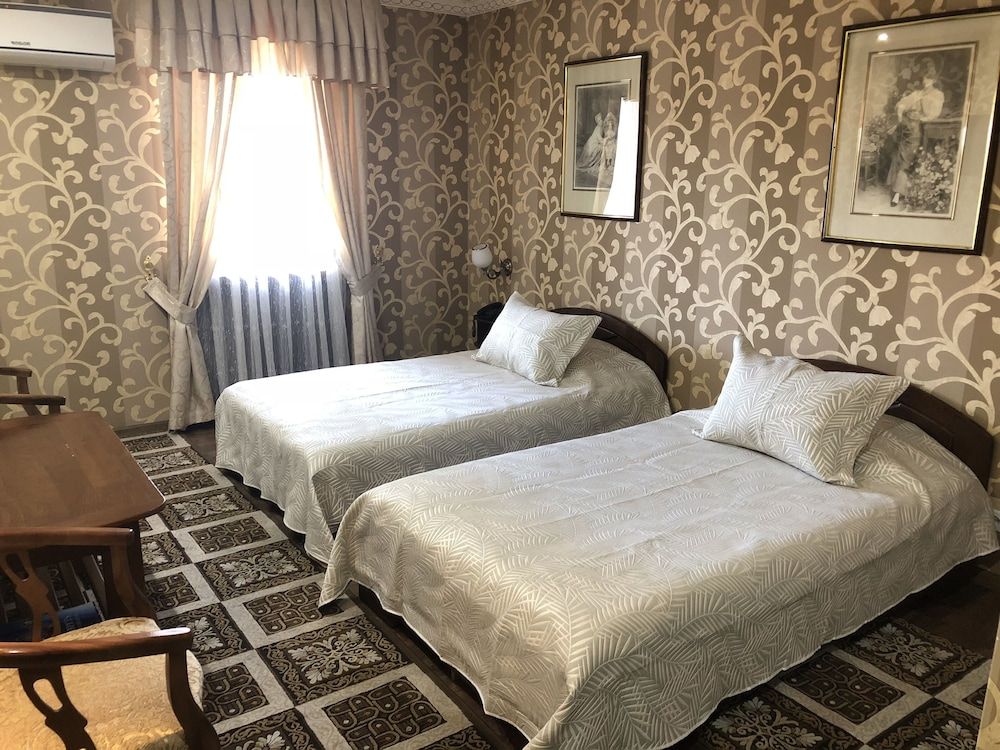 Papillon Hotel Twin Room