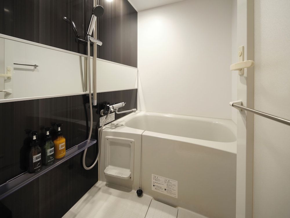 lili kyoto Double Room 8