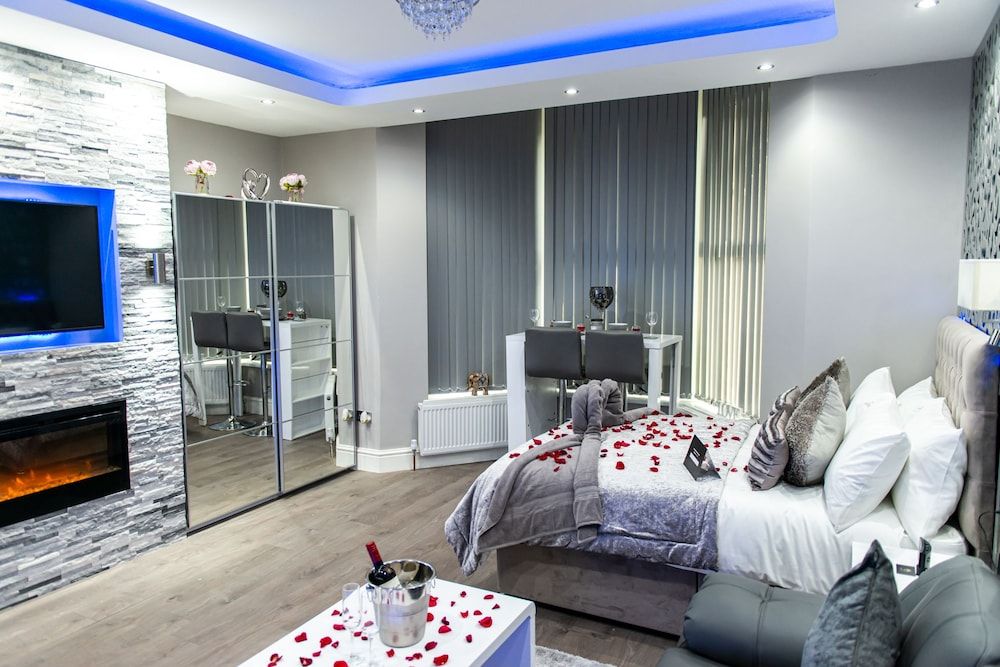 Aphrodite Suites Deluxe Apartment, Ensuite (Deluxe Apartment Suite) 2