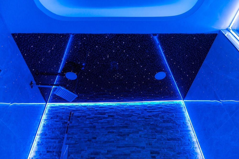 Aphrodite Suites Executive Apartment, Hot Tub 5