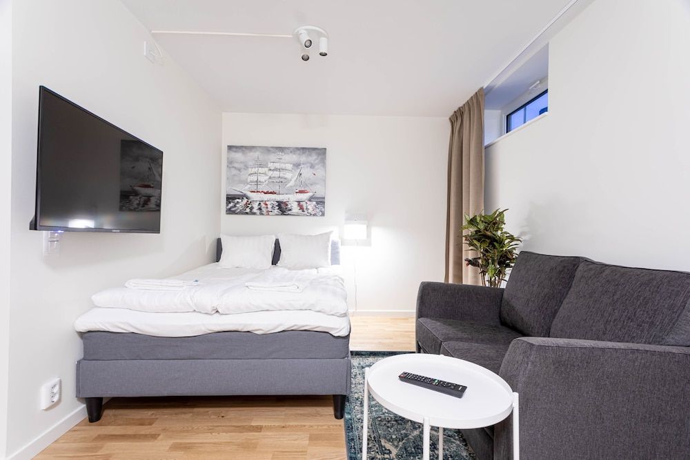 ApartDirect Linköping Vasastaden Studio Apartment Basement 2