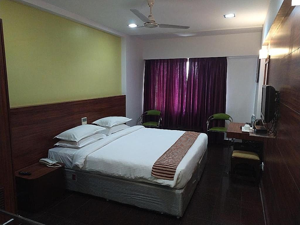 Hotel Shelter Executive Room 11