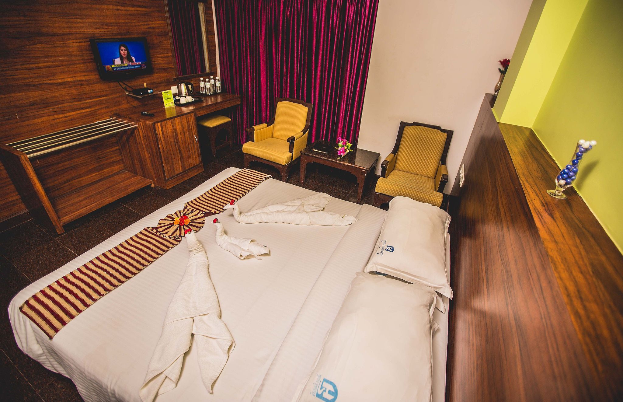 Hotel Shelter Executive Room 6