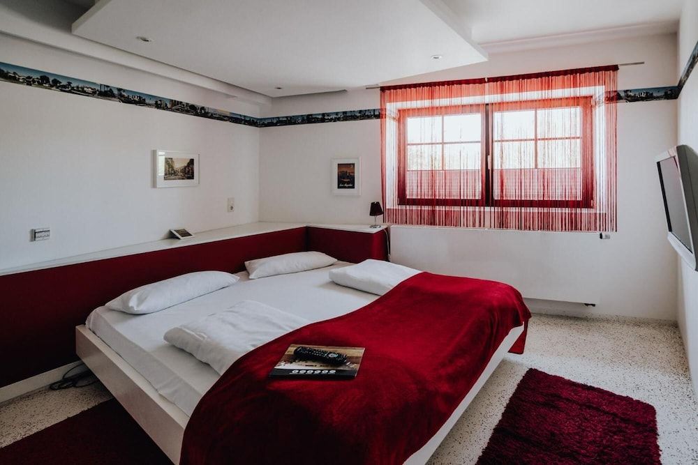 Road Stop Motel Dortmund Room (LA) 2