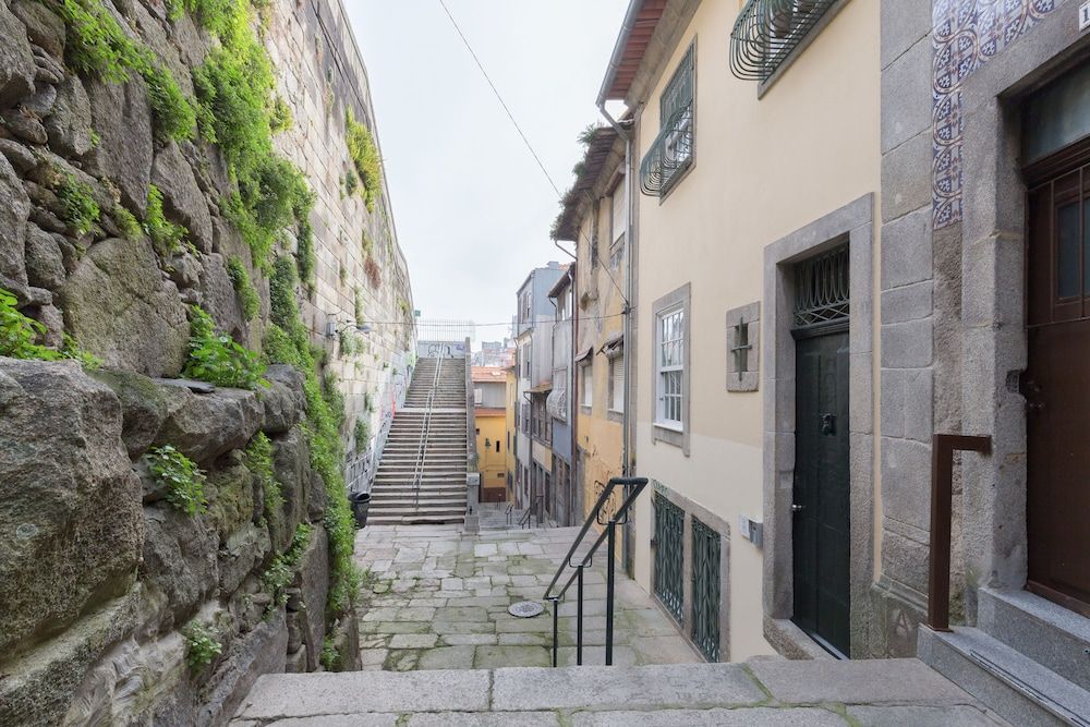 undefined B28 Apartments 9