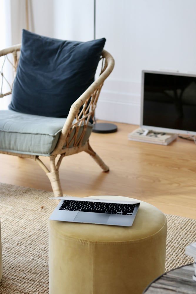 B28 Apartments Deluxe Apartment, 1 Bedroom, Balcony, City View (2) 7