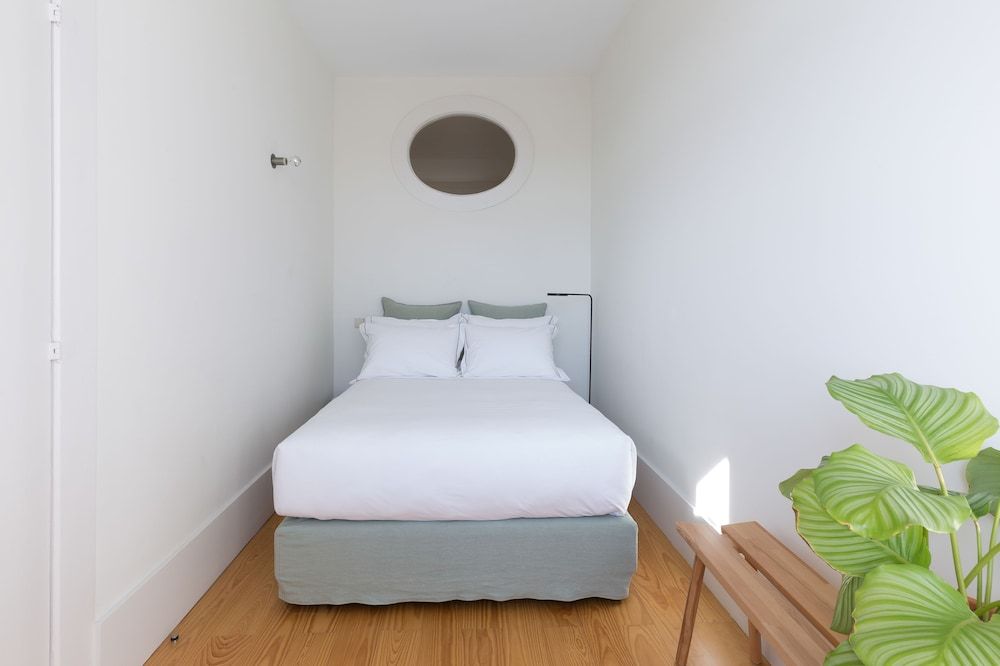 B28 Apartments Superior Apartment, City View (4A)