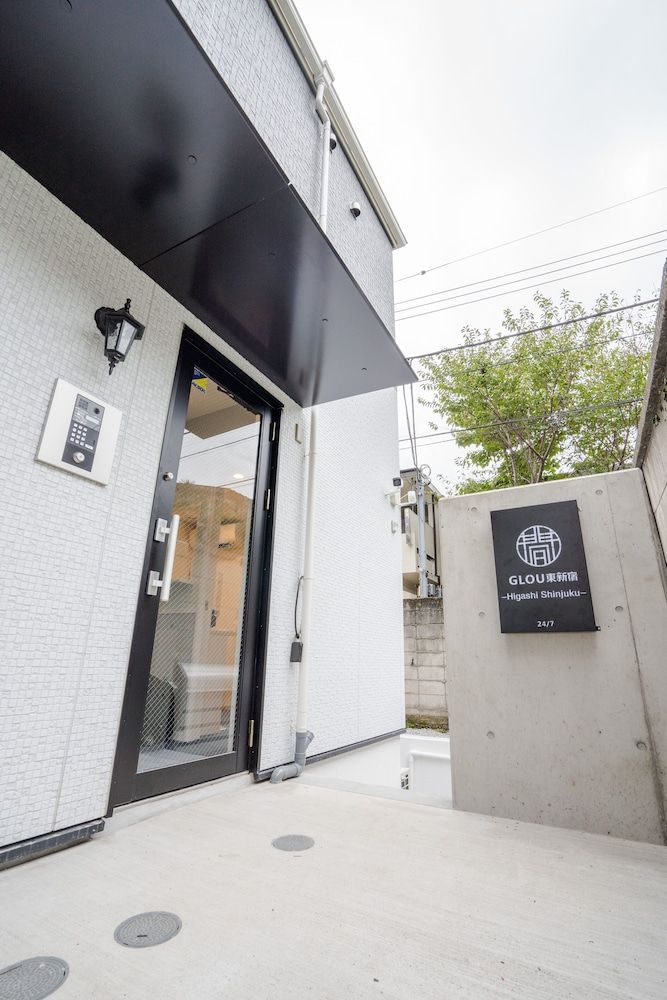 undefined GLOU Higashi Shinjuku 4