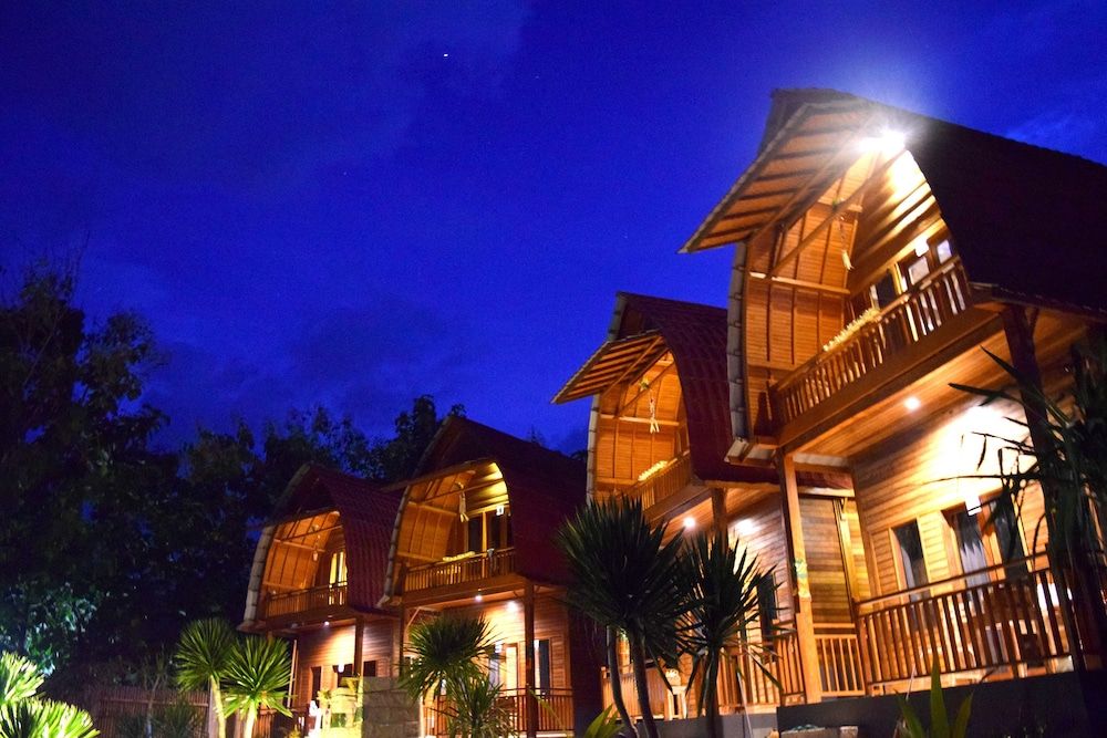 undefined Adara Beach Hut 7