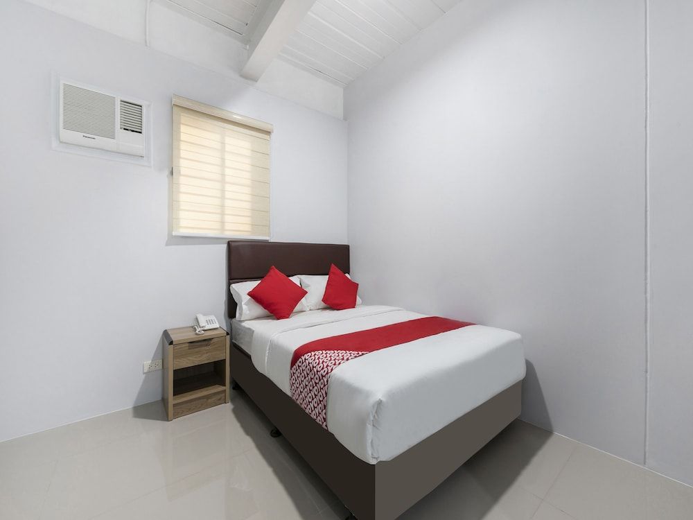 Super OYO 515 Finnex Hotel Standard Double Room 9