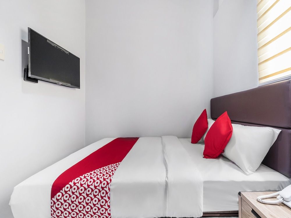 Super OYO 515 Finnex Hotel Standard Double Room 3