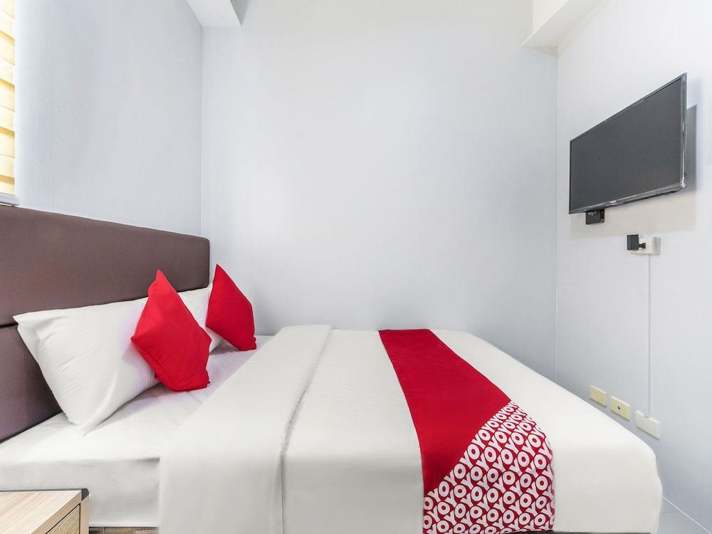 Super OYO 515 Finnex Hotel Standard Double Room 2