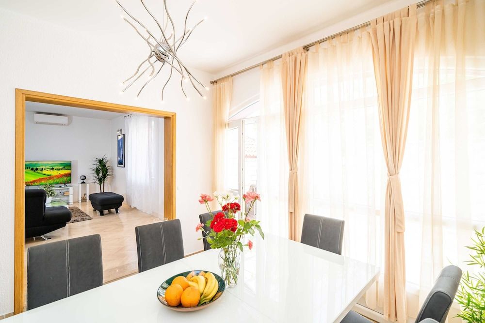 Holiday Home King House (Four-Bedroom House with Terrace) 21