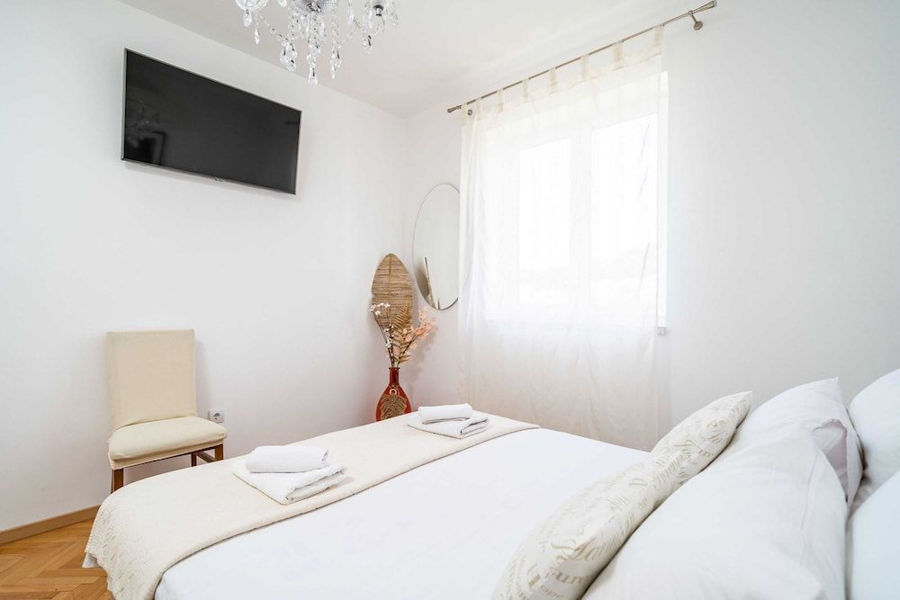 Holiday Home King House (Four-Bedroom House with Terrace) 9