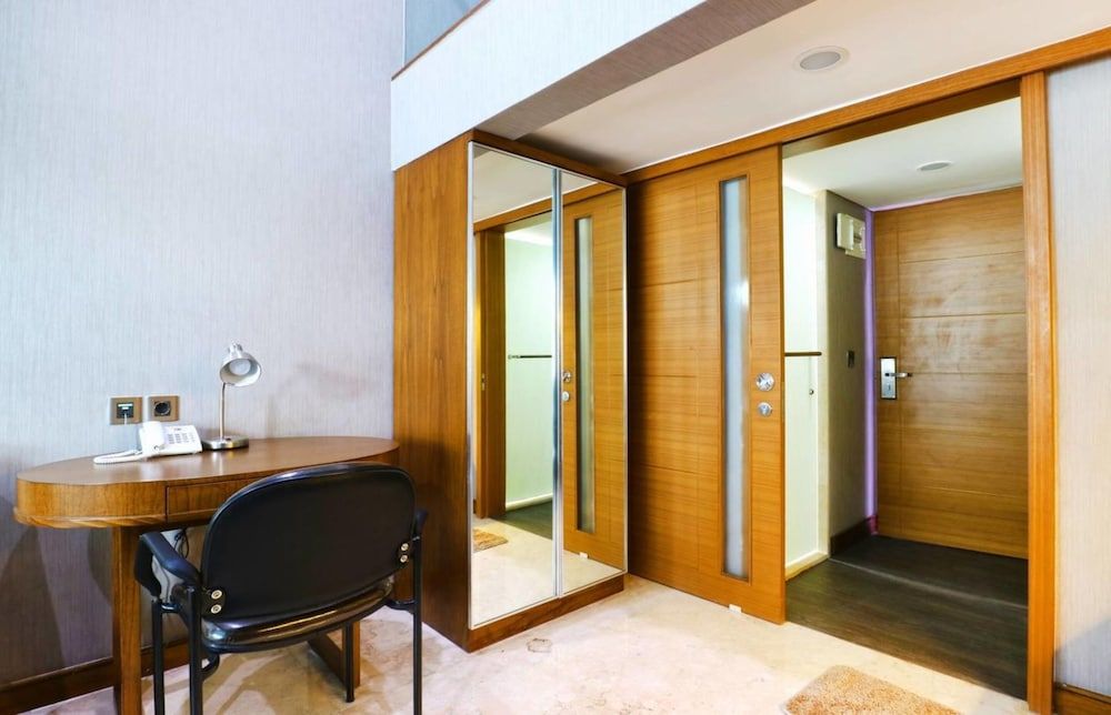 The Baile Standard Loft 7