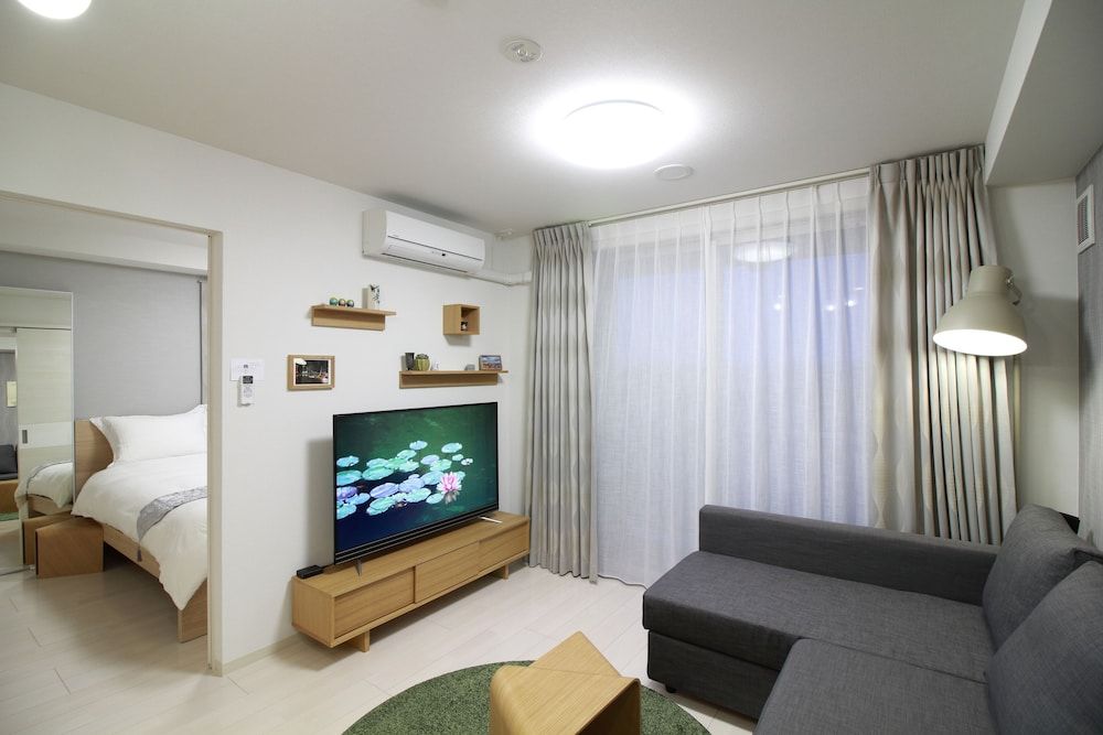 undefined W&M House 2