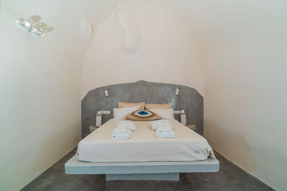 undefined Thetis Cave Houses 8
