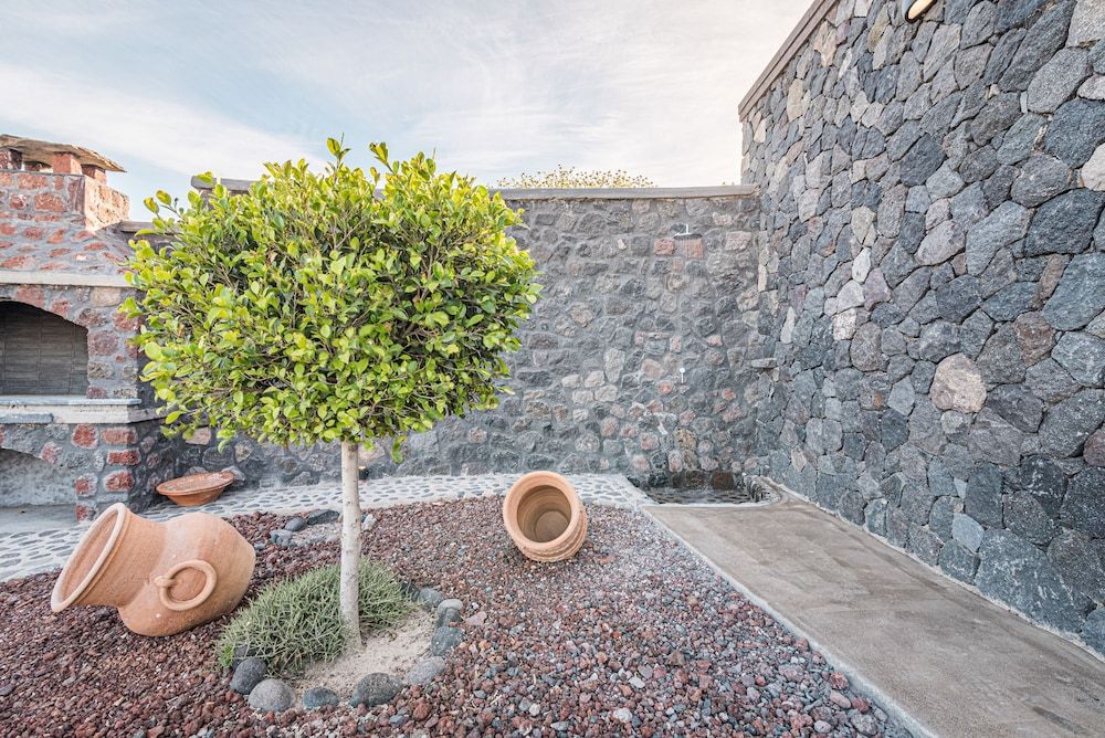 undefined Klimata House - Private Hot Tub Pool & BBQ Villa 8