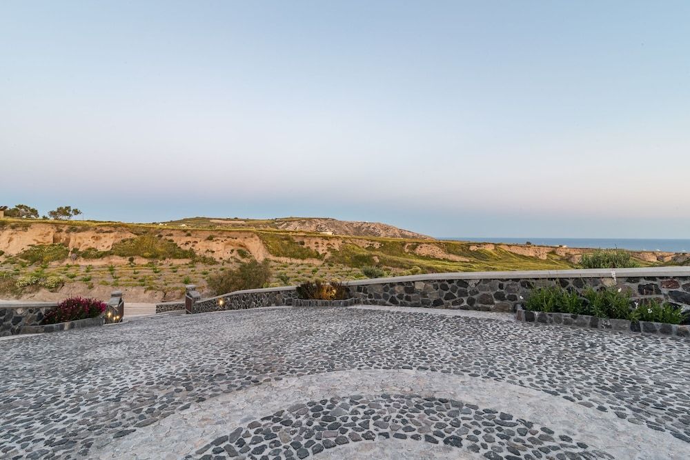 undefined Klimata House - Private Hot Tub Pool & BBQ Villa 6