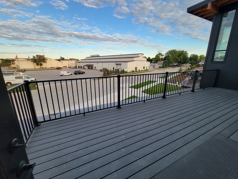 Watershed Hotel Executive Suite River and Street View 2