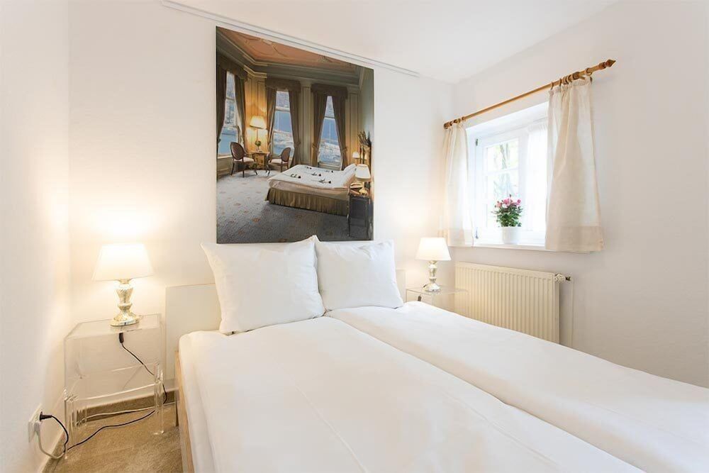 Apartment (1)