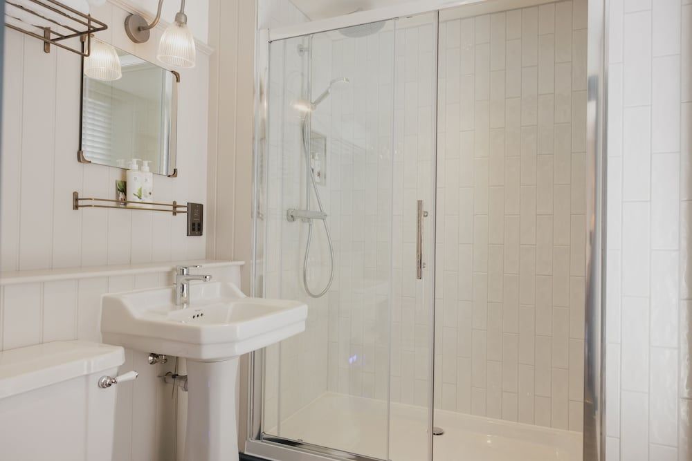 The George & Dragon Deluxe Double Room, 1 King Bed 9