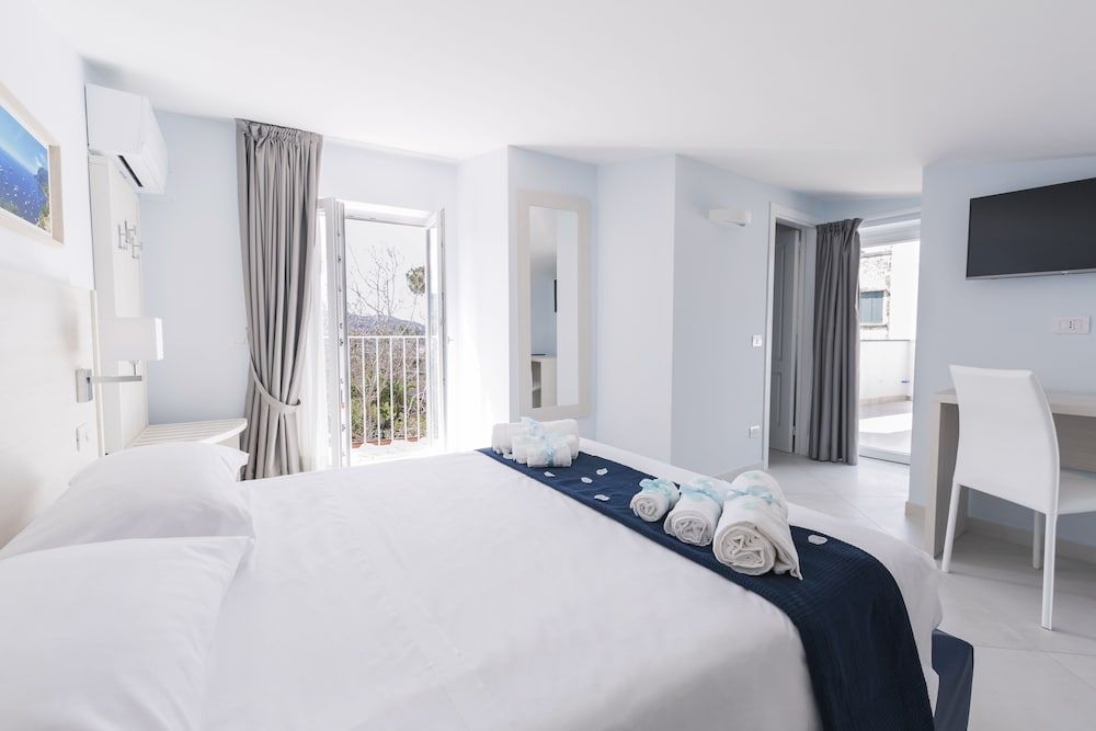 undefined Relais Kaora 10