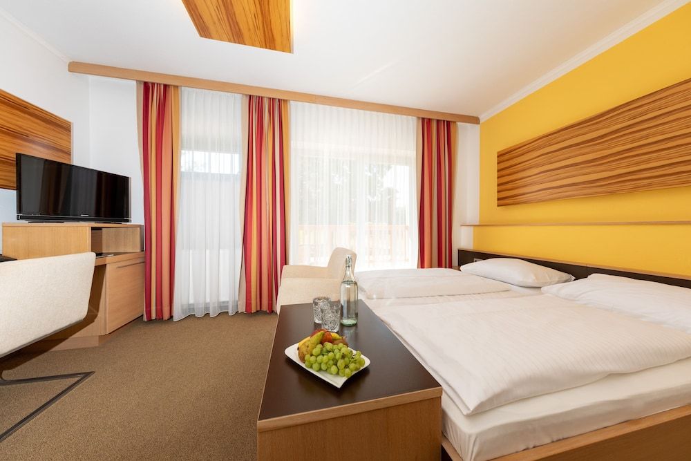 Der Trattner - Hotel Trattnerhof & Hotel Schöcklblick Comfort Triple Room 5