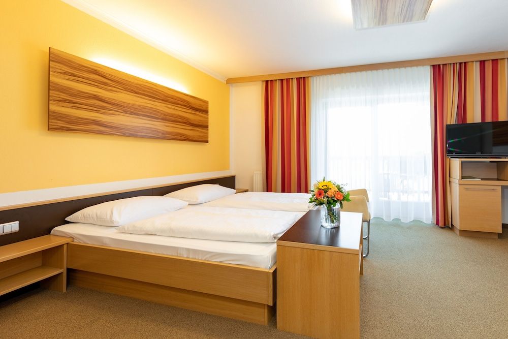 Der Trattner - Hotel Trattnerhof & Hotel Schöcklblick Comfort Triple Room 2