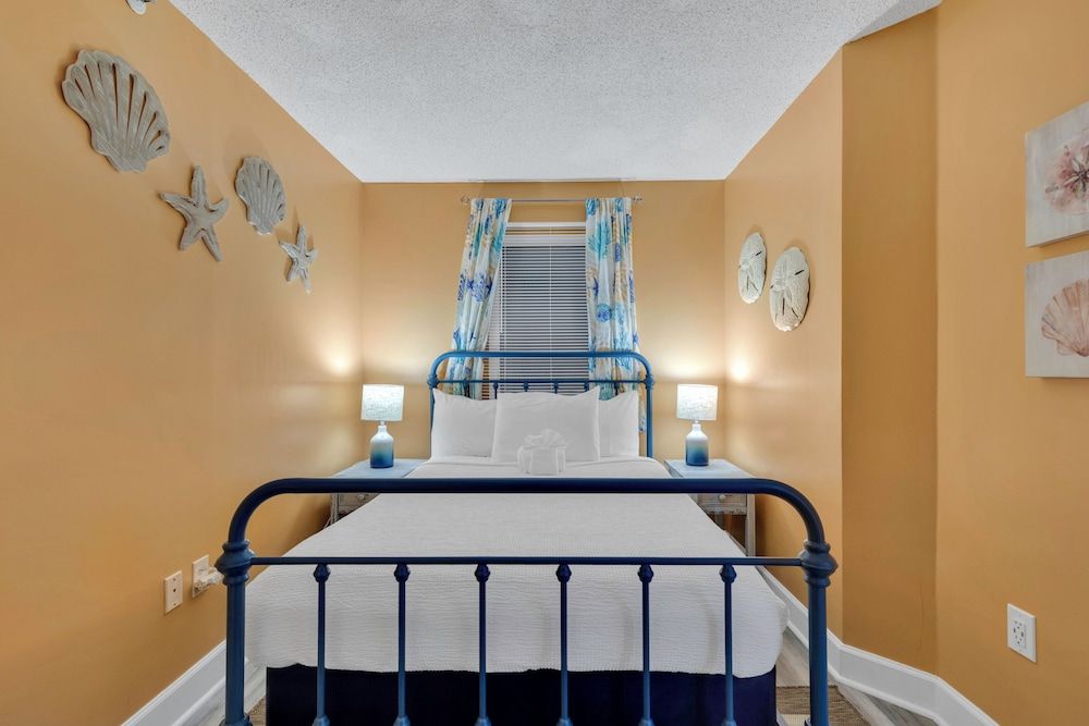 Exclusive Condo, 2 Bedrooms, Balcony, Ocean View