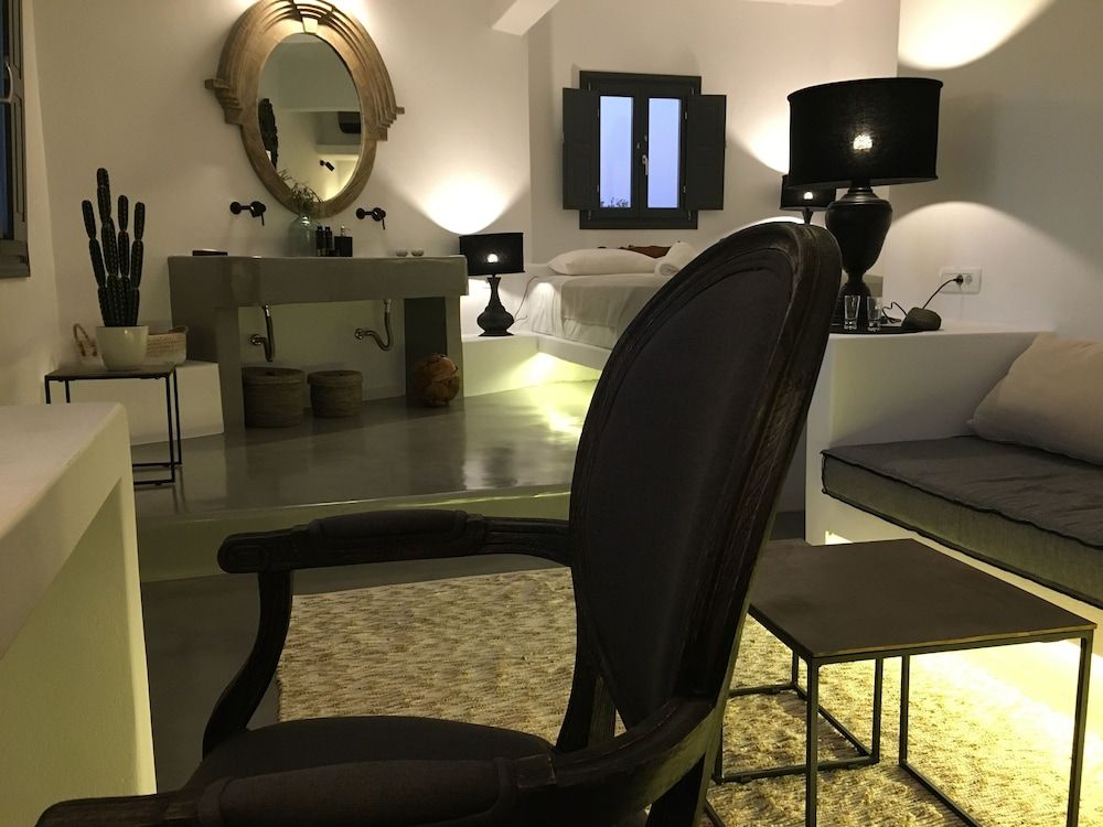 undefined Santolia Art Suites 10