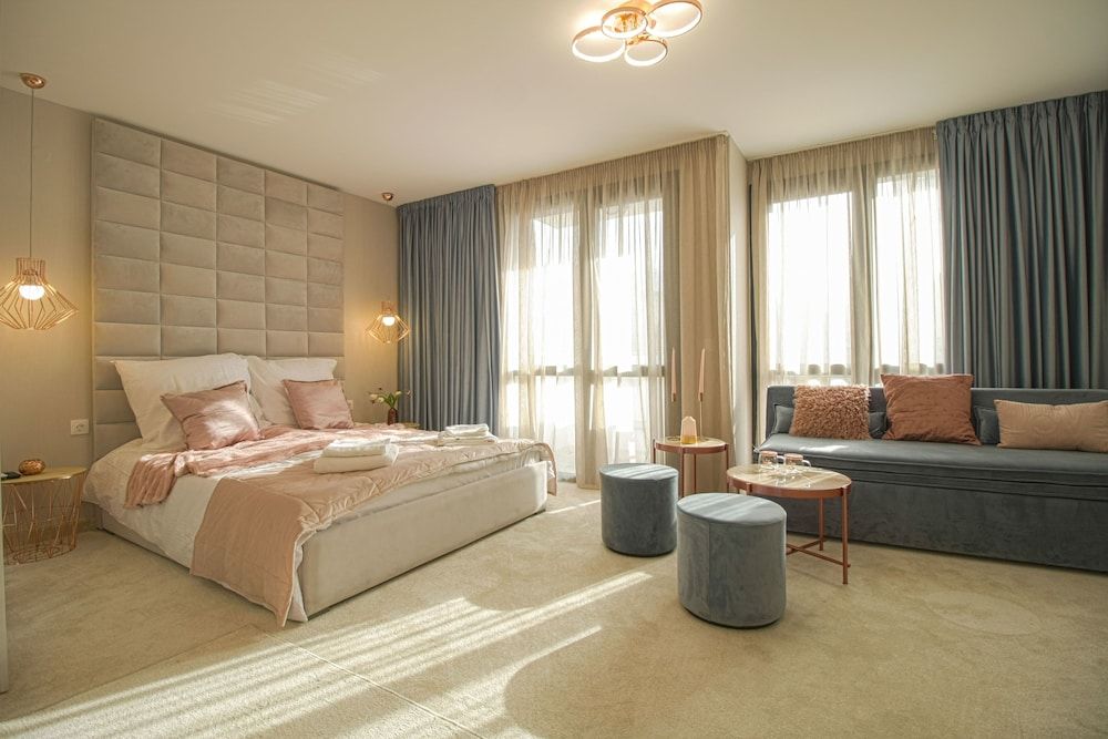 Superior Suite, City View