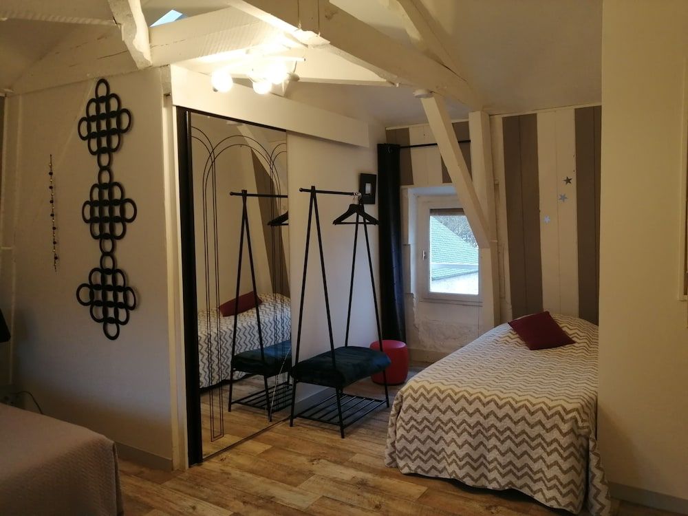 Le Kouloury Family Room 5