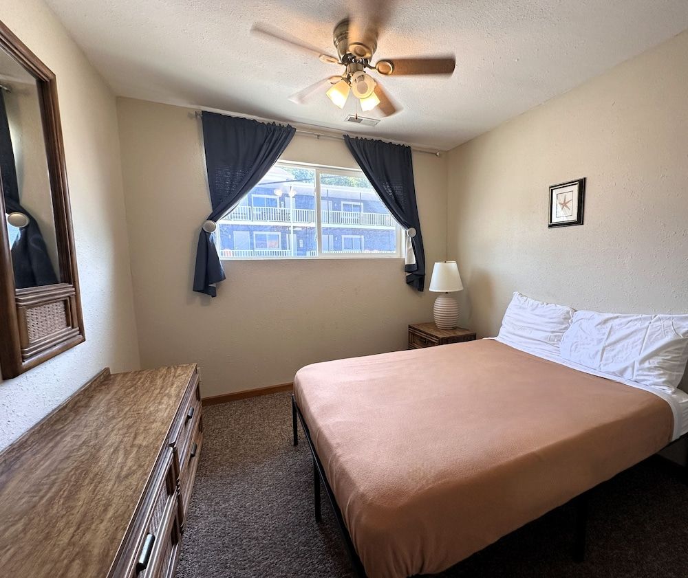 Alhonna Resort LLC Comfort Condo, 2 Bedrooms, 2 Bathrooms, Lake View