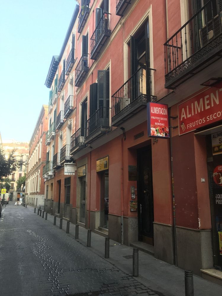 undefined Hostal Adis 4