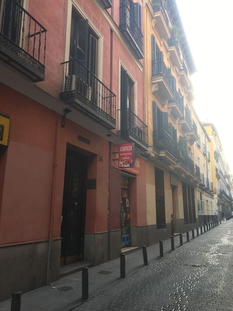 undefined Hostal Adis 5