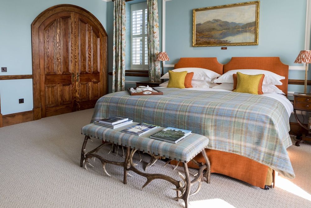 GLENSHIEL MASTER SUITE