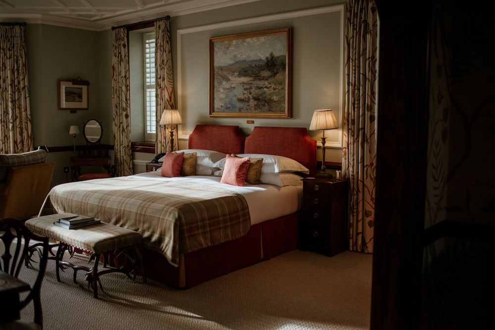 GLENSHIEL MASTER SUITE