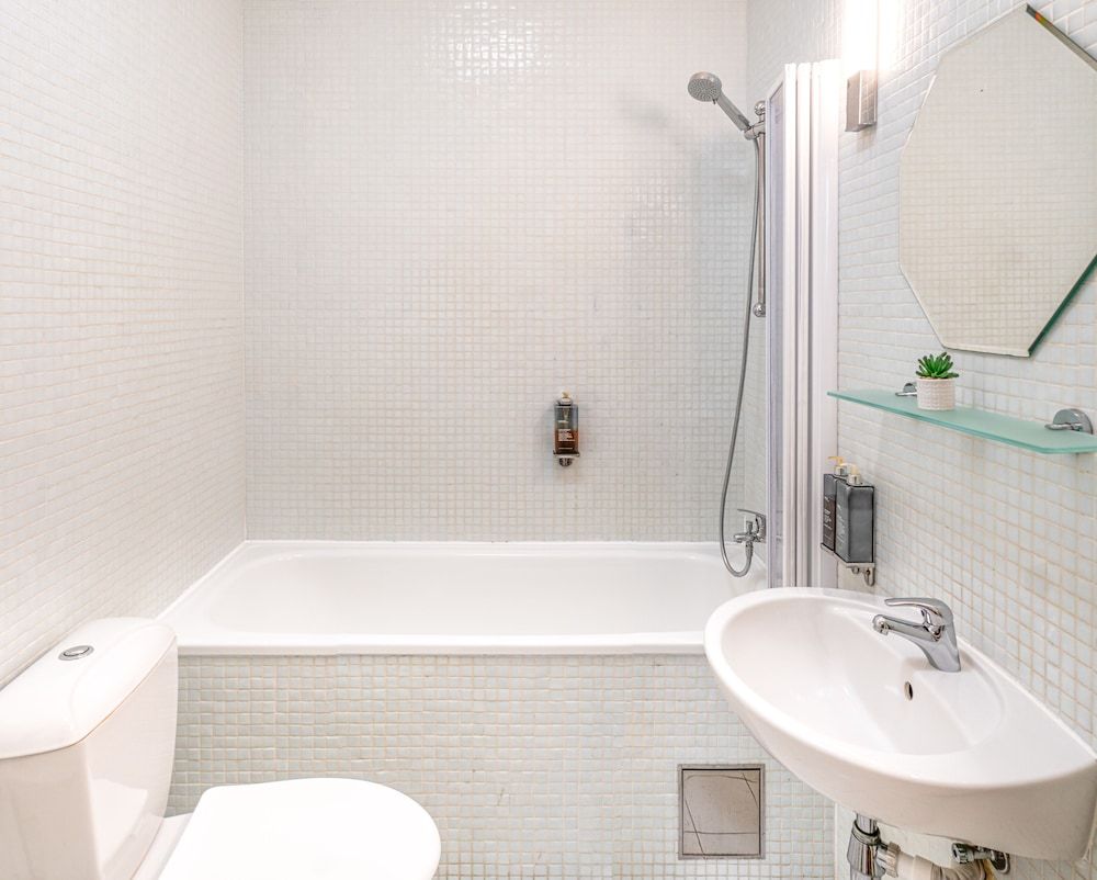 6 Continents Apartments by Adrez Living Apartment, 1 Bedroom (Australia) 3