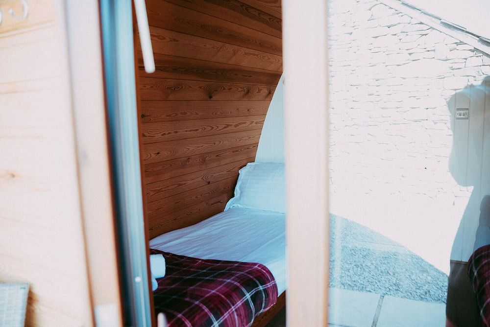The Wilson's Arms Cabin, Ensuite (Twin Glamping Pod) 6