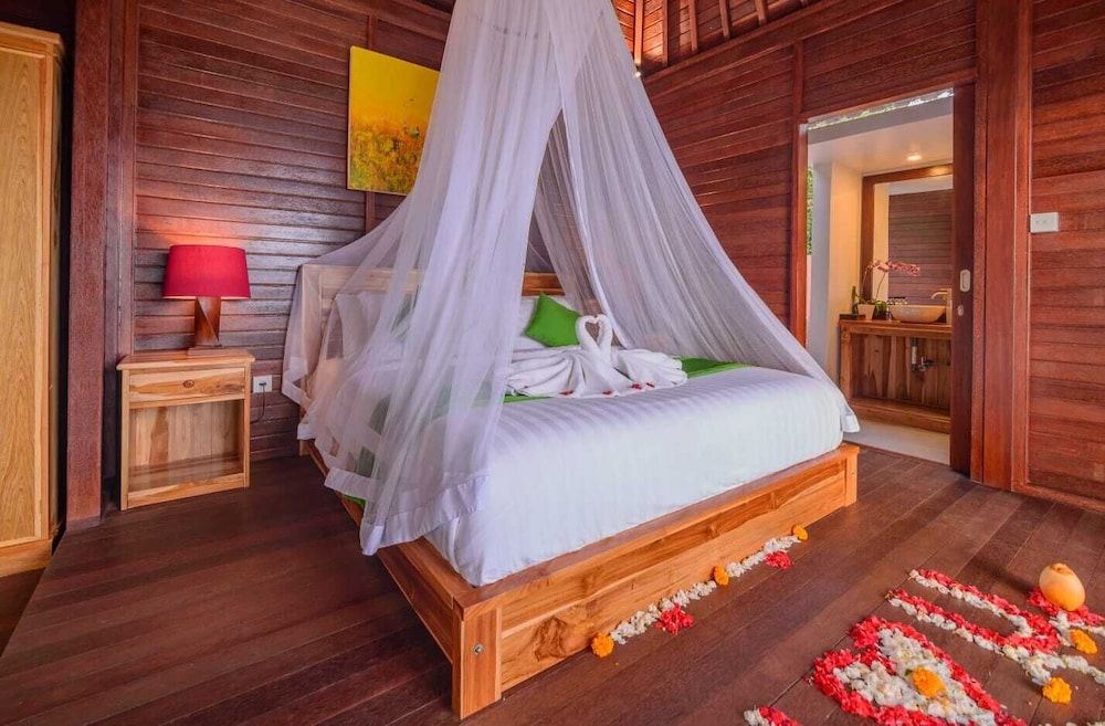 Patal Kikian Villas Deluxe Bungalow