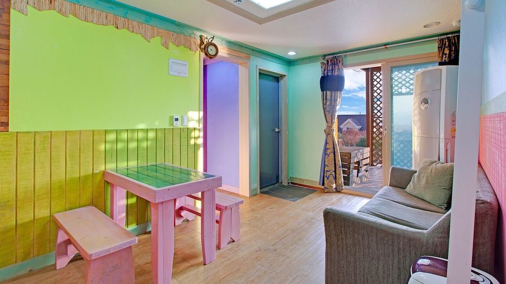 Gyeongju B House Pension Room (103) 9